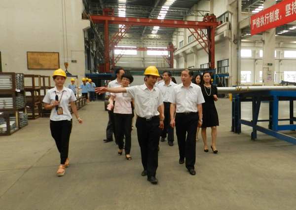 �}�{���H�j�`�e�|�`�e�i�Ȳv�λY�{�ڤ��q���ɤu�@