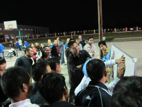 �뺡�ة��A�֦b����