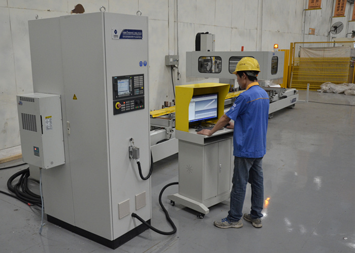 �ة��T�~�޶i���t�|�b�Ʊ��[�u���ߡA���������y�[�u�����A���t�I