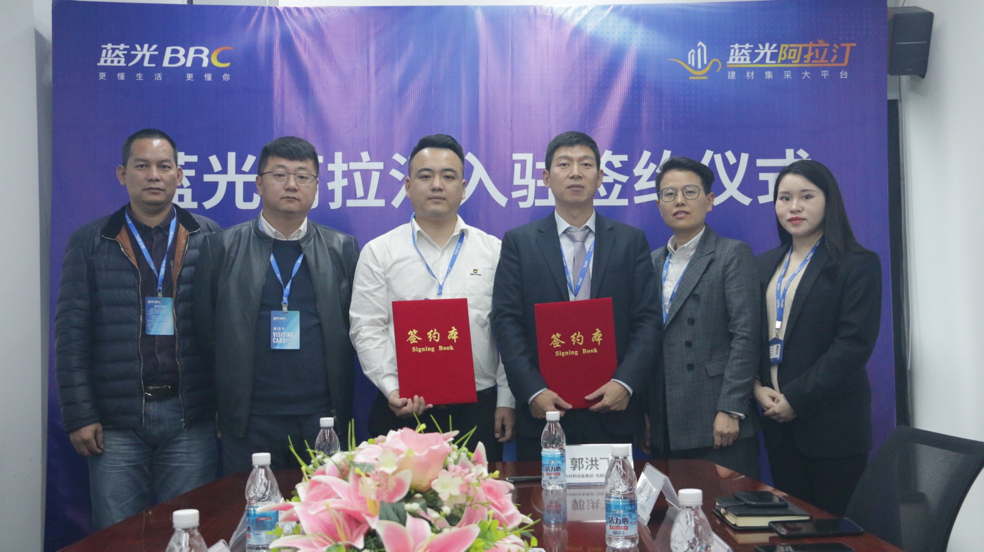 �i�߰T�j�ة��T�~���Υ����P���ԥŹF���Բ��X�@�ۤO���ʤu�{���o�i